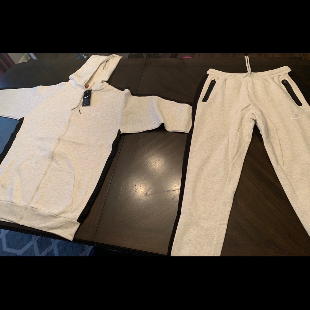 MAN’S HOODIE SWEATPANTS SET White/black